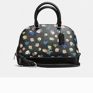 Coach Tea Rose Black EUC 🦋